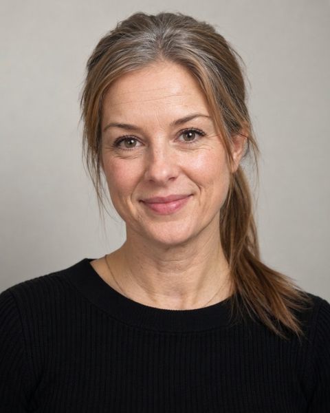 20 years older — AI makeover example on a sample photo